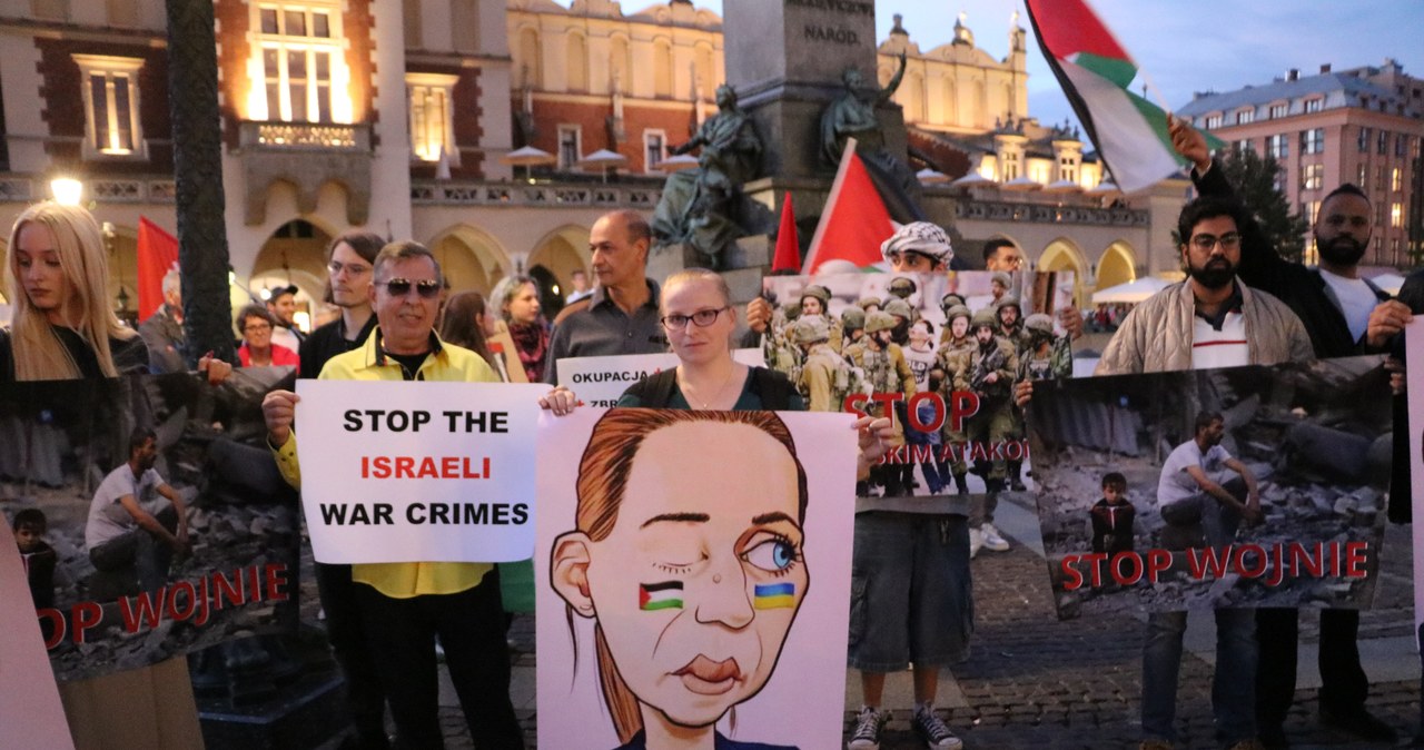 Dwa wiece i protest Palestyńczyków. Zgromadzenia na rynku w Krakowie
