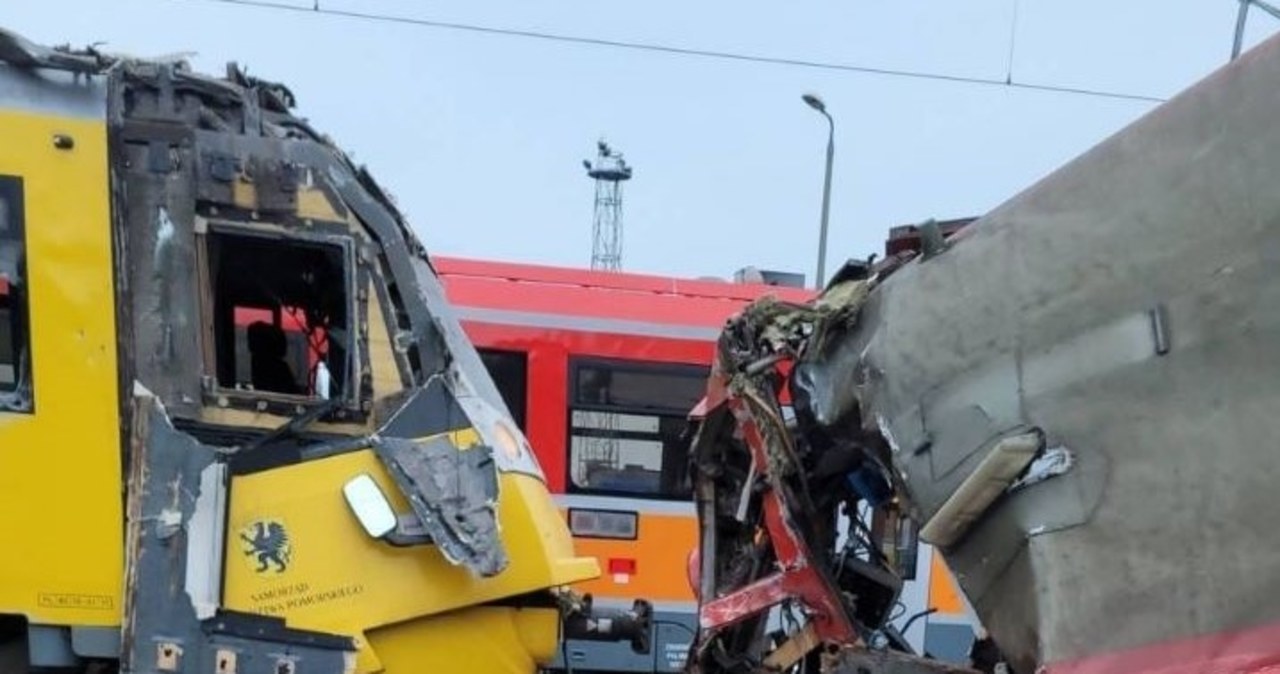 ​Zderzenie pociągów w Gdyni: Policja apeluje do pasażerów