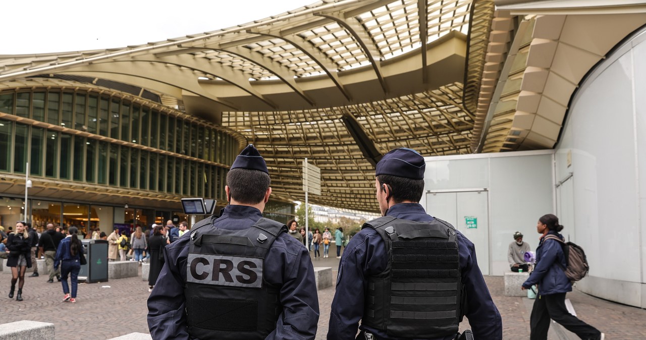 Luwr zamknięty. Policja otrzymała informacje o zagrożeniu dla muzeum