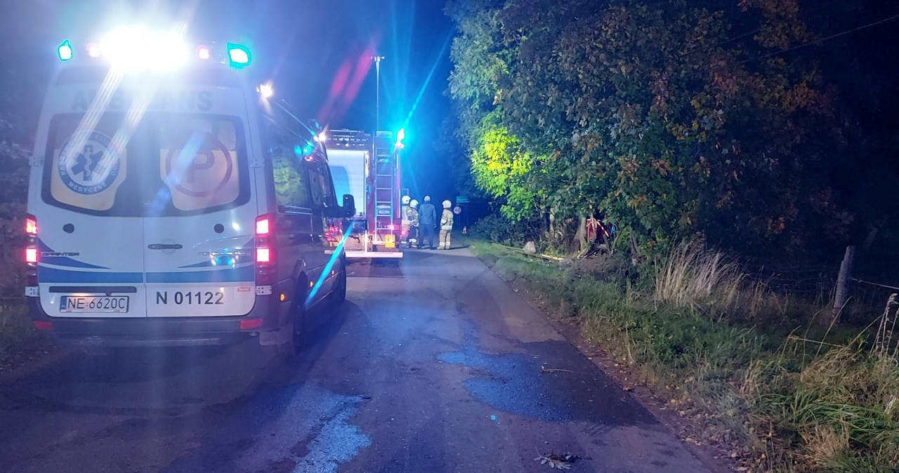 Honda wypadła z drogi i dachowała. Zginęła 17-letnia dziewczyna