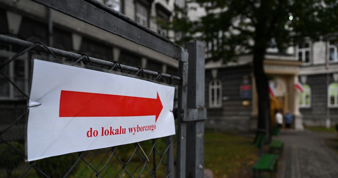 Pierwsze informacje PKW o przebiegu wyborów