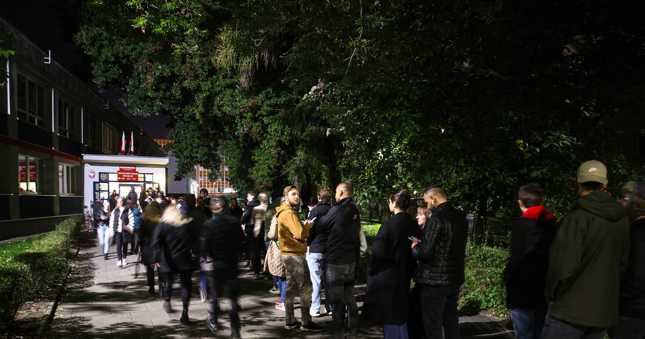 Wybory 2023. Głosowanie także po godzinie 21