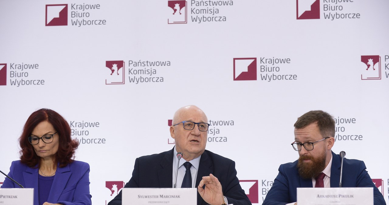 PKW czeka na wyniki z dużych miast. Opozycja może zyskać