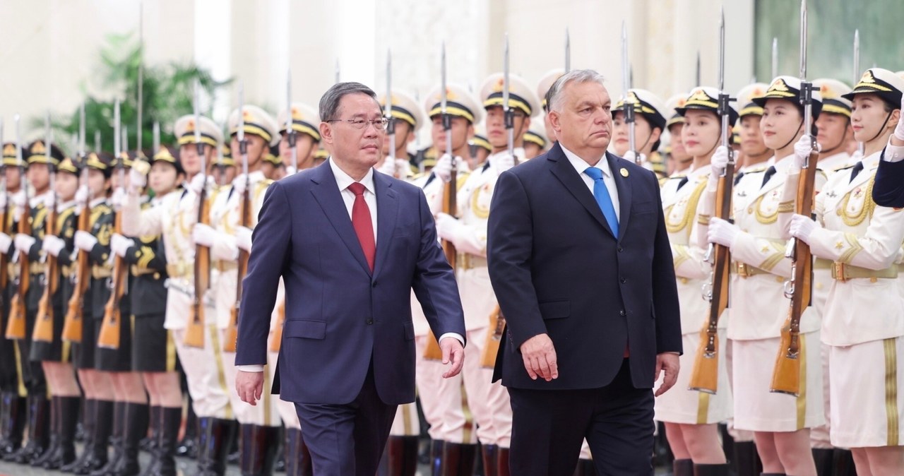 Orban w Pekinie. Podpisuje kluczowe umowy z Chinami
