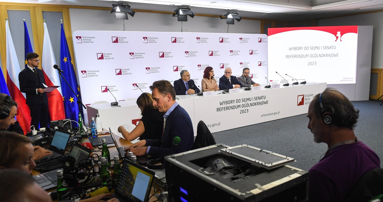 Posłanka interweniowała na konferencji PKW. Pytania o zagranicę