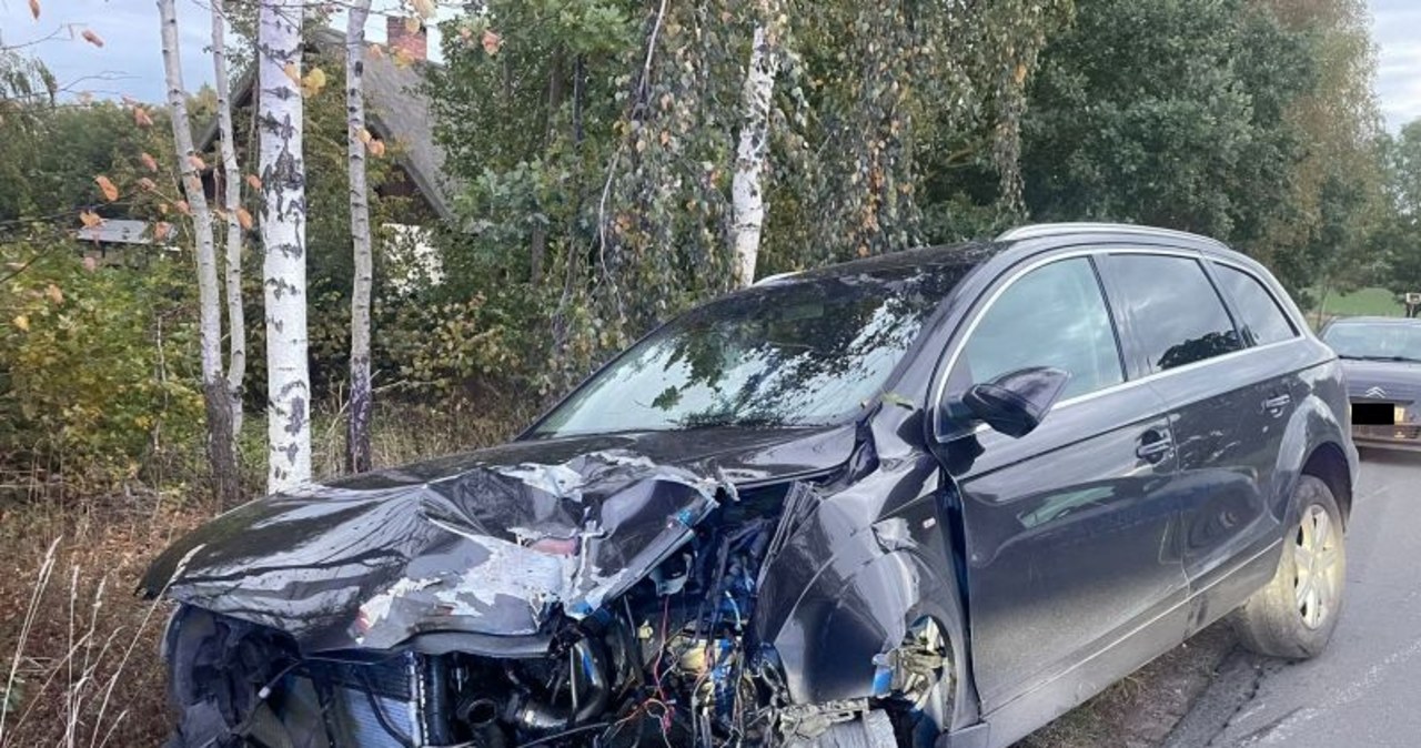 Pijany kierowca jechał samochodem bez koła