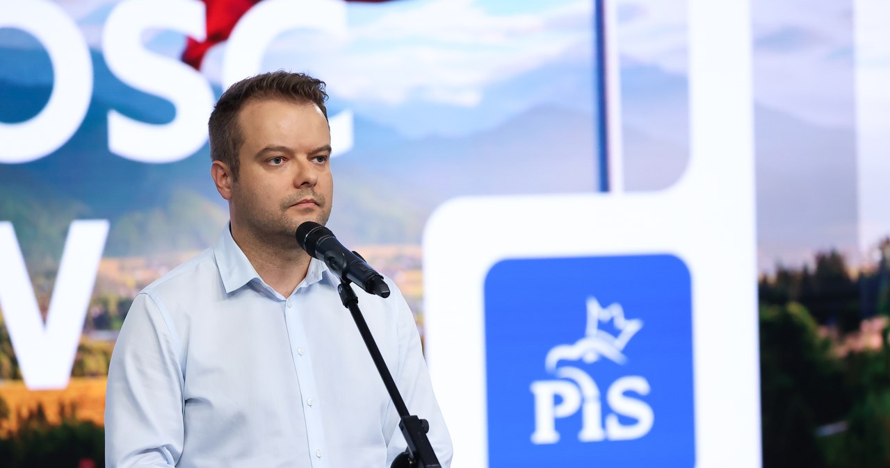 Rzecznik PiS o słowach Siemoniaka: Rosja z zadowoleniem przyjmuje takie działania