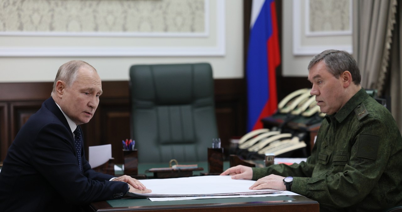 Spotkanie Putina z Gierasimowem. Zwrócono uwagę na pewien szczegół