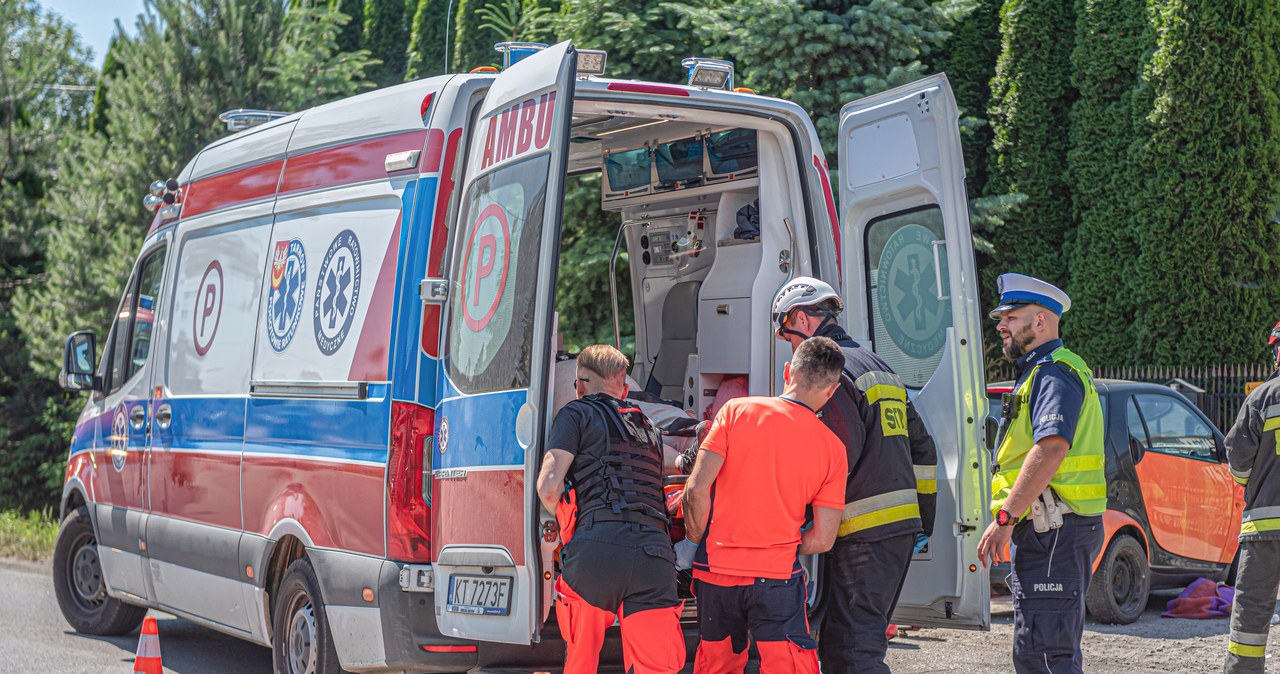 Ranny policjant podczas zatrzymywania agresywnego mężczyzny