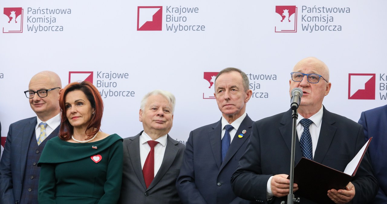 100 nowych senatorów odebrało zaświadczenia
