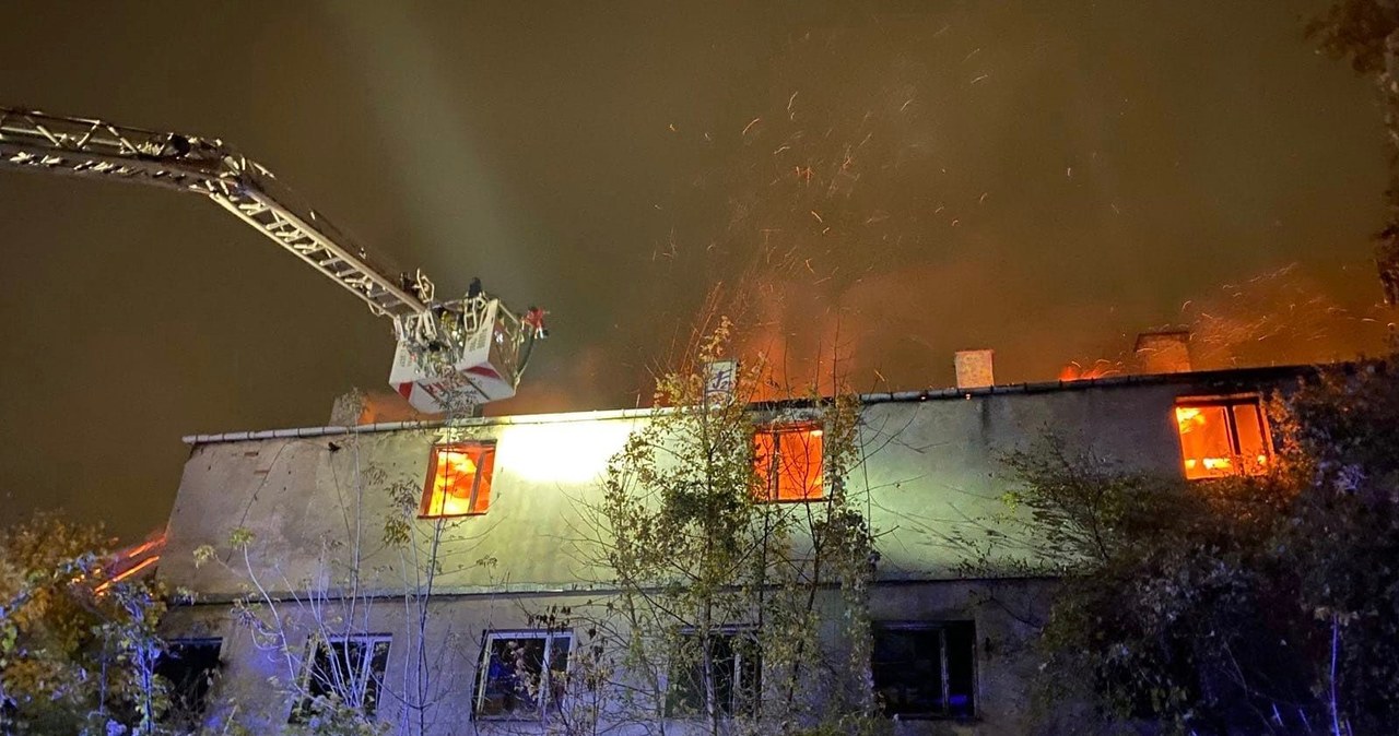 Pożar w Warszawie. Na miejscu ponad 40 strażaków