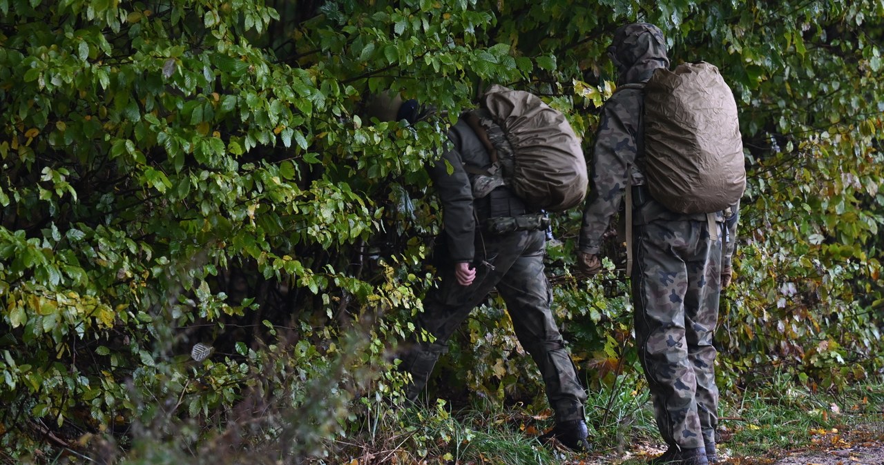 Policja ostrzega przed wizytami na cmentarzach. Trwają poszukiwania Grzegorza Borysa