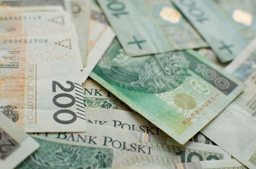 Masz taką książeczkę w domu? Bank wypłaci ci mnóstwo pieniędzy