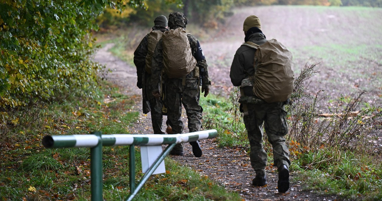 Wypadek w trakcie poszukiwań Grzegorza Borysa. Nie żyje strażak