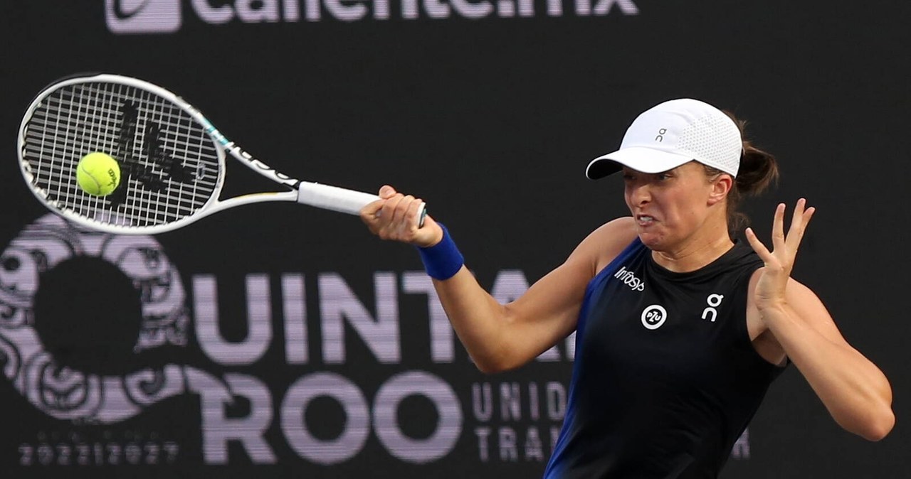 Iga Świątek pokonała Coco Gauff w  turnieju WTA Finals w Cancun