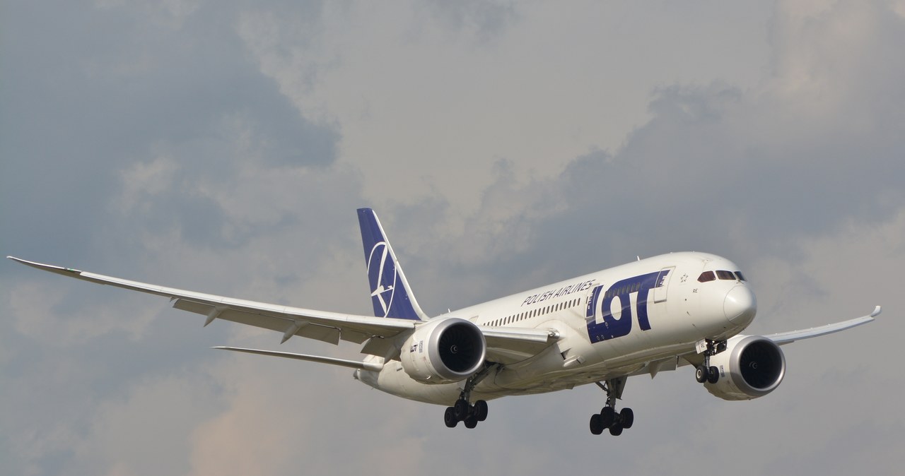Dreamliner LOT-u w rekordowym czasie przeleciał Atlantyk
