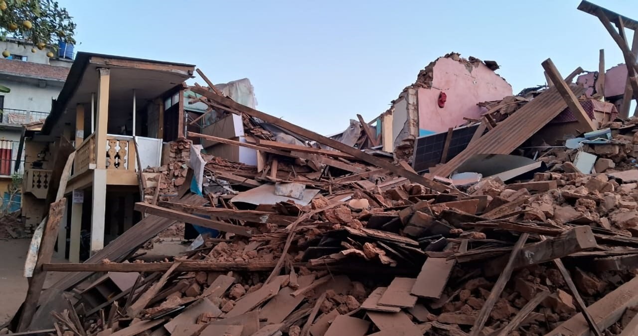 Trzęsienie ziemi w Nepalu. Pod gruzami wciąż wielu ludzi