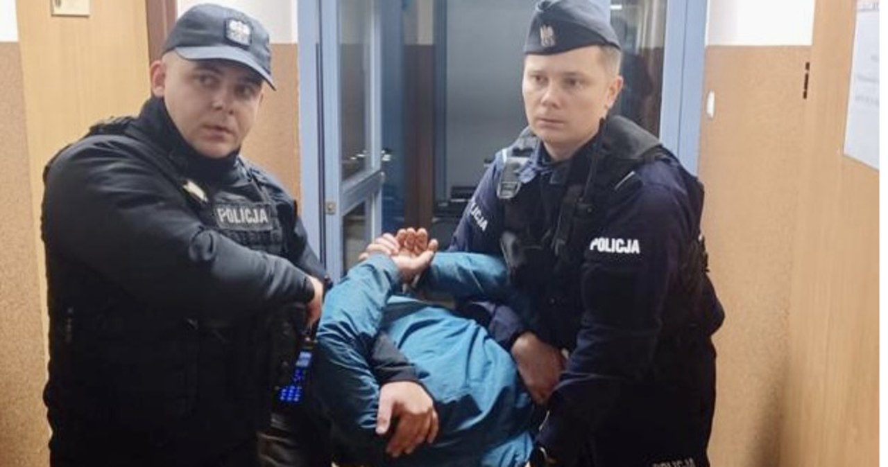 Atak maczetą w Warszawie. Napastnik usłyszał zarzuty