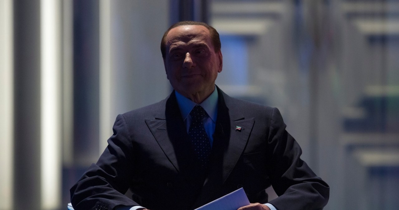 Kłopoty kobiet w głośnej aferze Berlusconiego. Eksmisje i odcięcie od pieniędzy