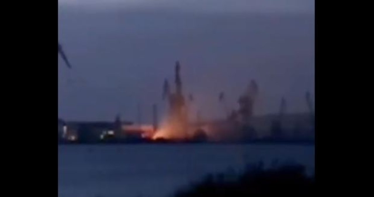 Jeden z najnowocześniejszych okrętów Floty Czarnomorskiej prawdopodobnie zatopiony