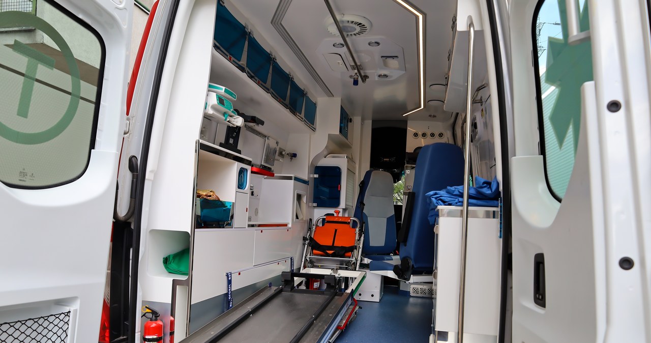 32-latek naprawiał ciężarówkę. Został śmiertelnie przygnieciony przez element pojazdu