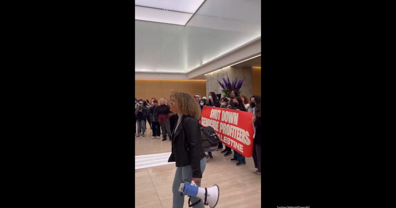 Propalestyńscy demonstranci wdarli się do siedziby „The New York Times”