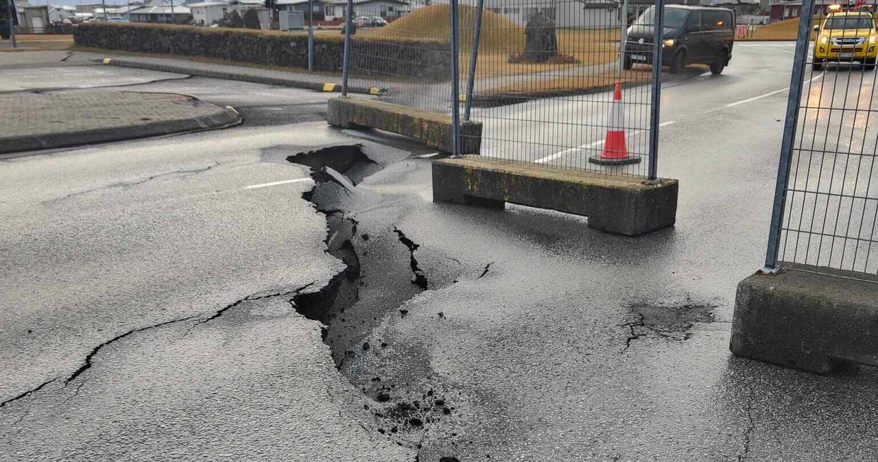 Popękane domy i drogi, magma pod miastem. Zbliża się silna erupcja na Islandii?
