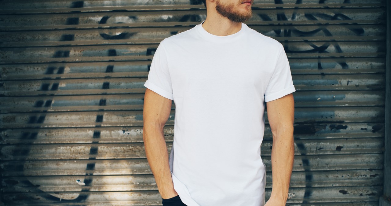 Nietypowe badanie. Mają nosić białe T-shirty przez 30 tygodni