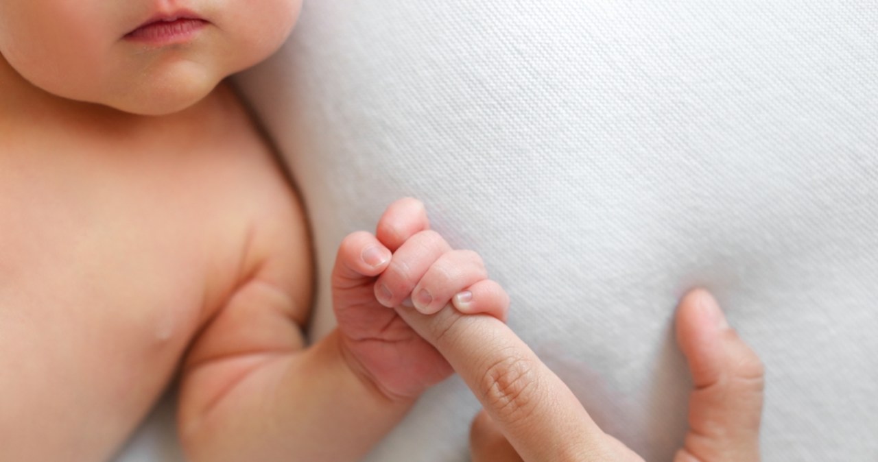 8-miesięczna dziewczynka decyzją sądu odłączona od aparatury