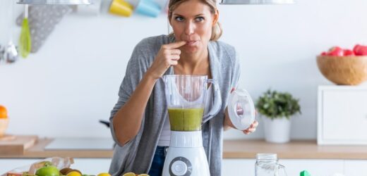 Zmiksuj porządnie i wypijaj każdego dnia. Wymiata nawet 15 kg złogów z jelit