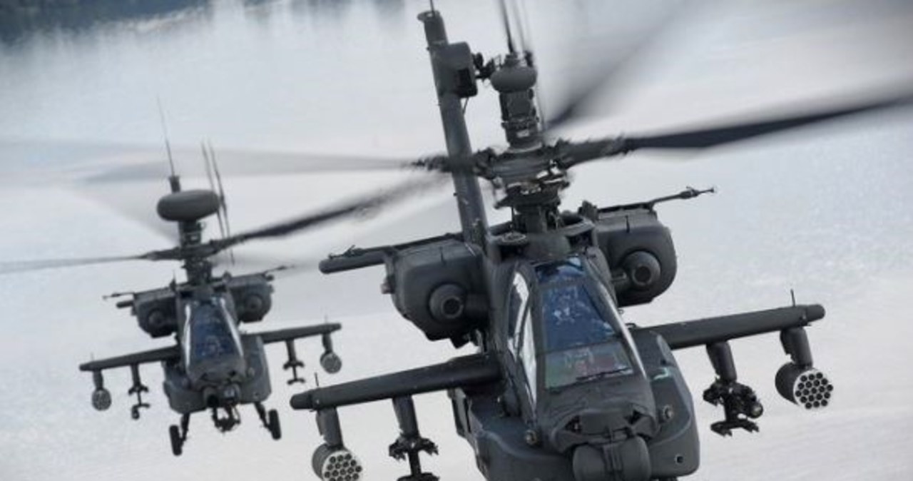 Polscy piloci w USA. Szkolą się na najnowszych śmigłowcach Apache