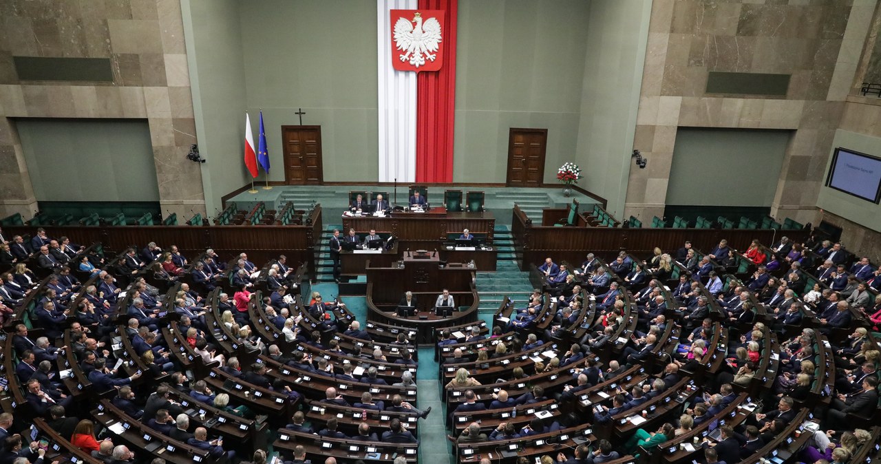 Posiedzenie Sejmu przedłużone. Nie zakończy się w tym tygodniu