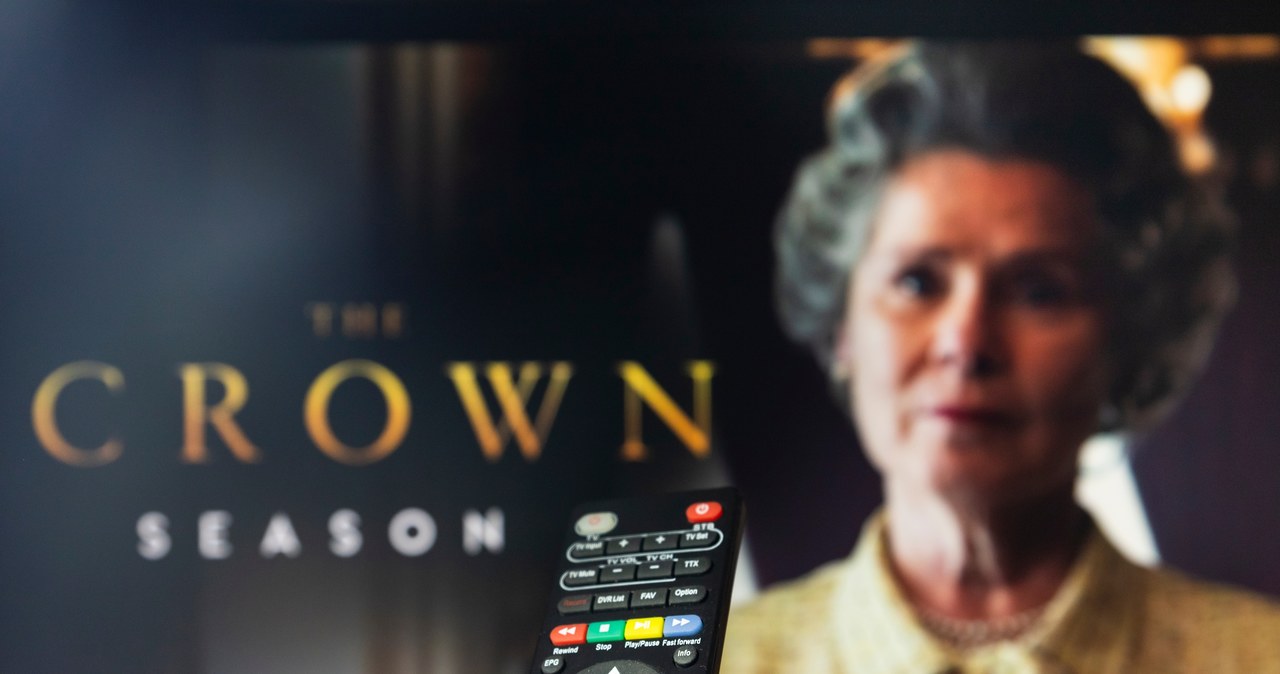 Gratka dla fanów „The Crown”. Rekwizyty wystawione na aukcję