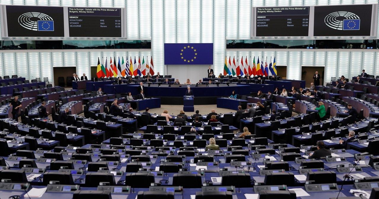 Parlament Europejski za zmianą unijnych traktatów. Niewielką liczbą głosów