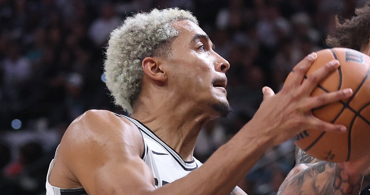Sochan z 4 punktami. Spurs przegrali 12. mecz z rzędu