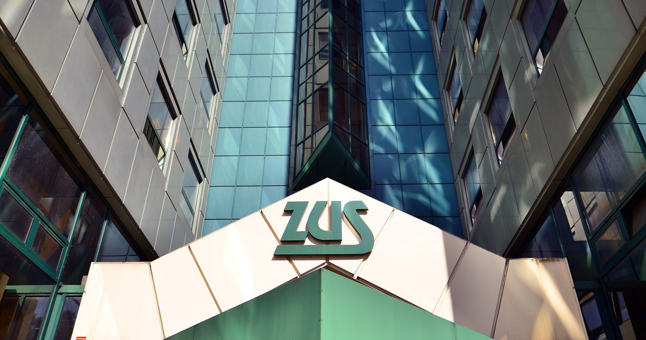 Zgłaszają się po wyrównanie świadczenia 500+. ZUS ostrzega: to fake