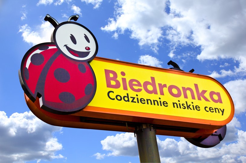 Pracownicy Biedronki dostaną podwyżki. Wiadomo, ile teraz zarobią