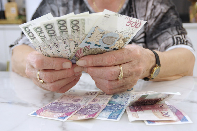 Ważna informacja dla seniorów. Już wiadomo, czy emerytury trafią do nich przed Wigilią