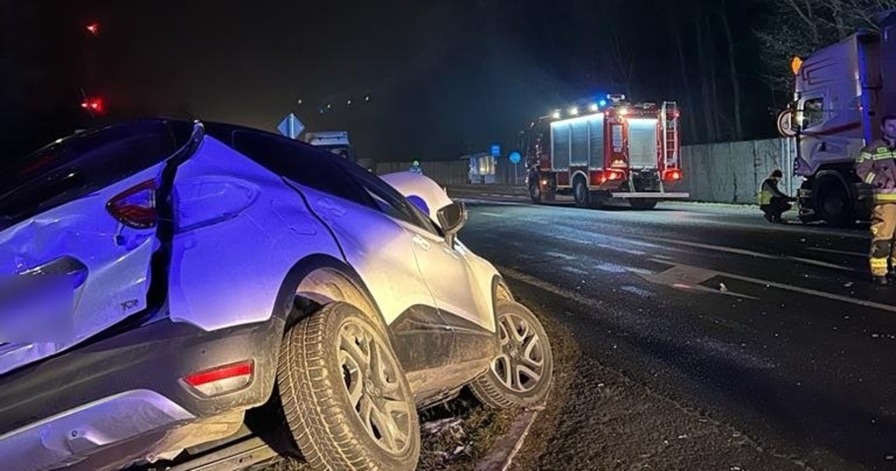Pijana kobieta wiozła autem swoją 5-miesięczną córkę. Zderzyła się z ciężarówką