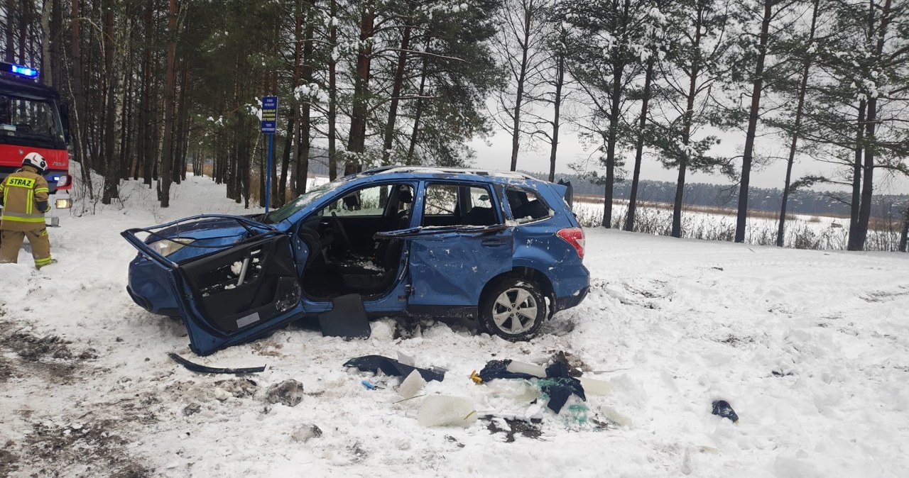 ​Samochód wpadł do kanału wypełnionego wodą. Dwie osoby zginęły