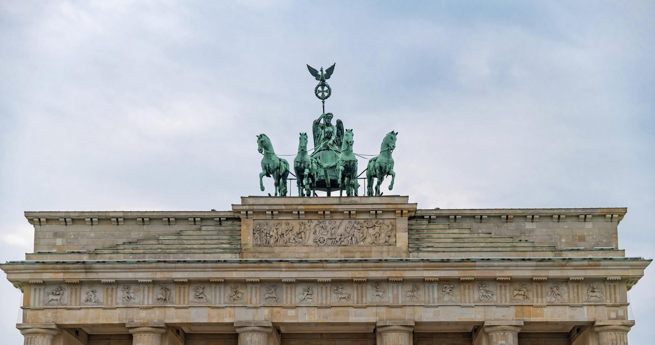 Brama Brandenburska jak nowa