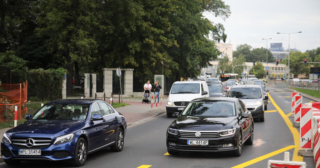 Gorąco na sesji Rady Warszawy. Powód? Czysty transport