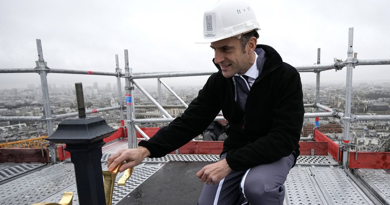 Kiedy otwarcie katedry Notre Dame? Macron zaprosił papieża Franciszka