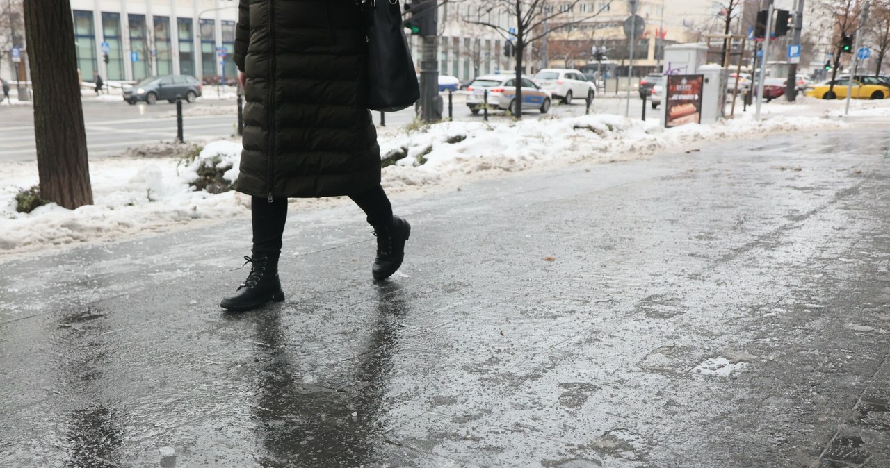 Uwaga na gołoledź! Ostrzeżenia dla 13 województw