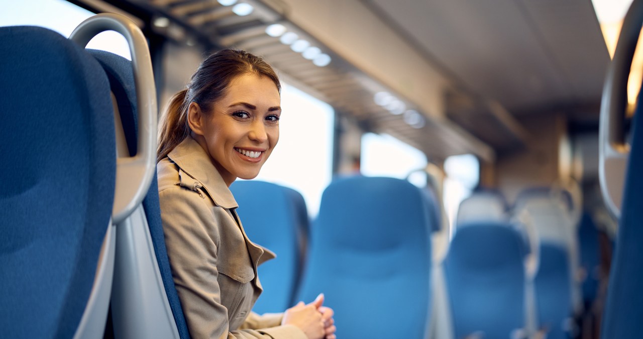 Więcej pociągów do Warszawy i krótszy czas ich przejazdu