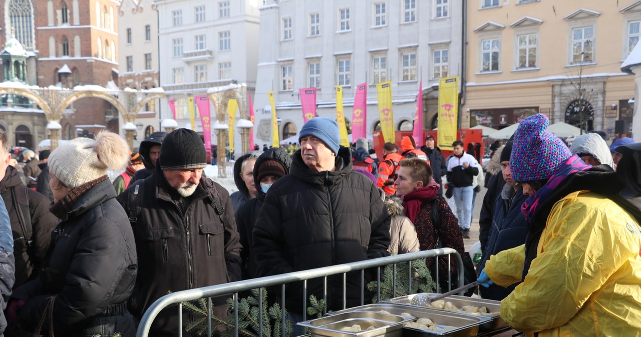 Za tydzień na krakowskim Rynku Głównym wigilia dla potrzebujących