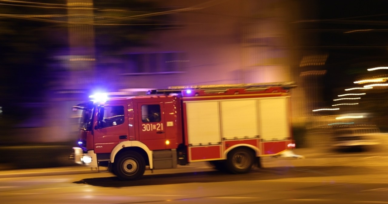 Wypadek w Jaśle. Wóz strażacki zderzył się z osobówką