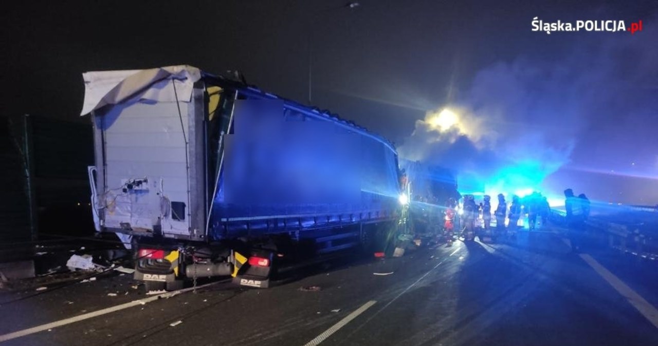 Poważny wypadek na A1. Zderzyło się 5 ciężarówek, jedna osoba nie żyje