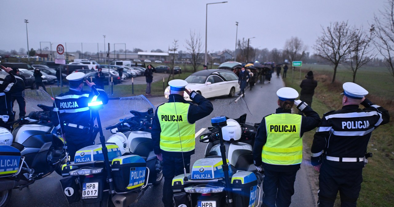 Postrzelony na służbie podkom. Daniel Łuczyński spoczął w Łozinie