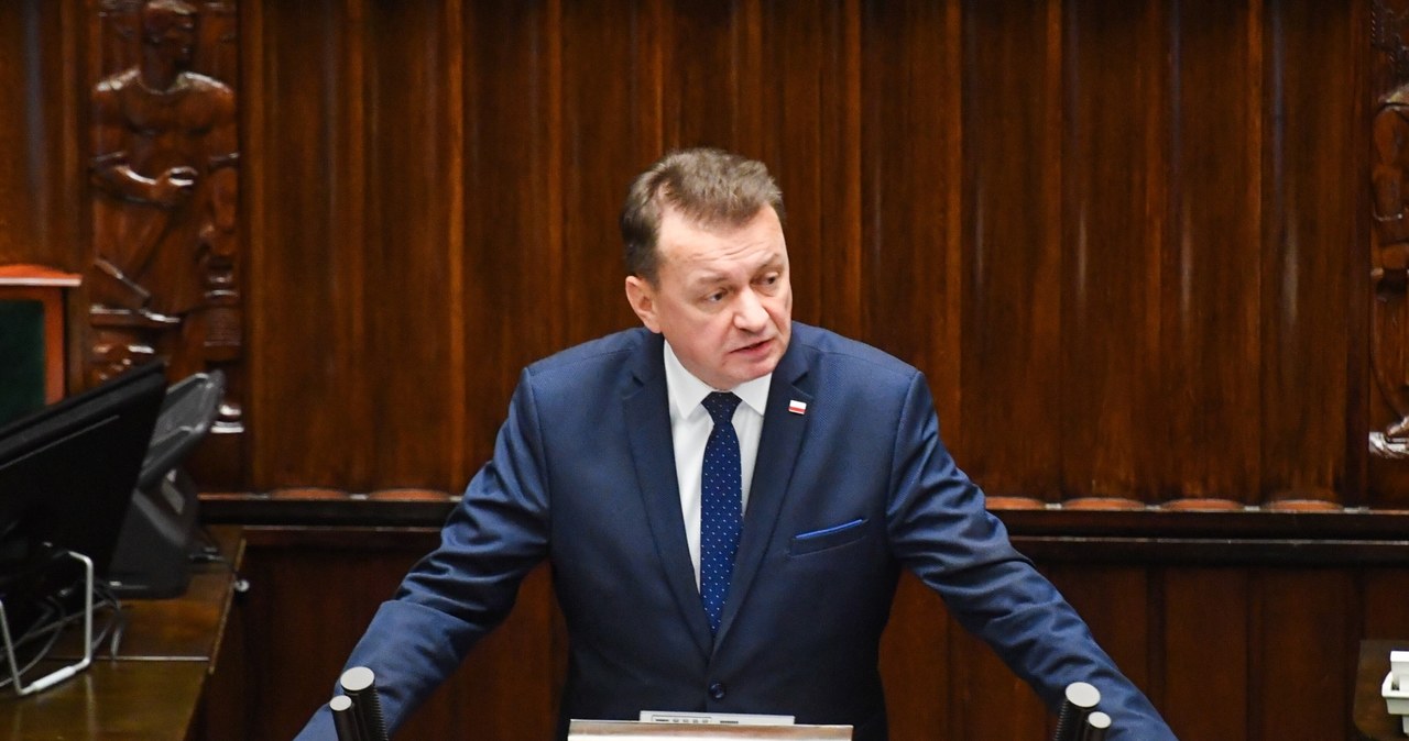 Okrzyki „dyktator!” w Sejmie. Błaszczak o „pułkowniku” Sienkiewiczu
